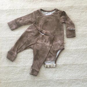 Jax & Lennon 2-piece pants and long sleeve body suit set
